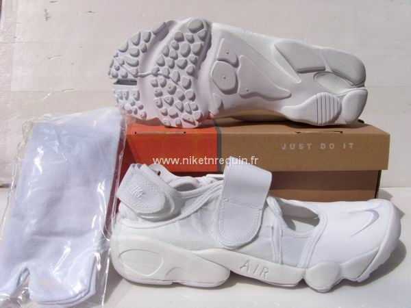 Nouveau 2011 Practicle Baskets Nike Shox Rift Blanche